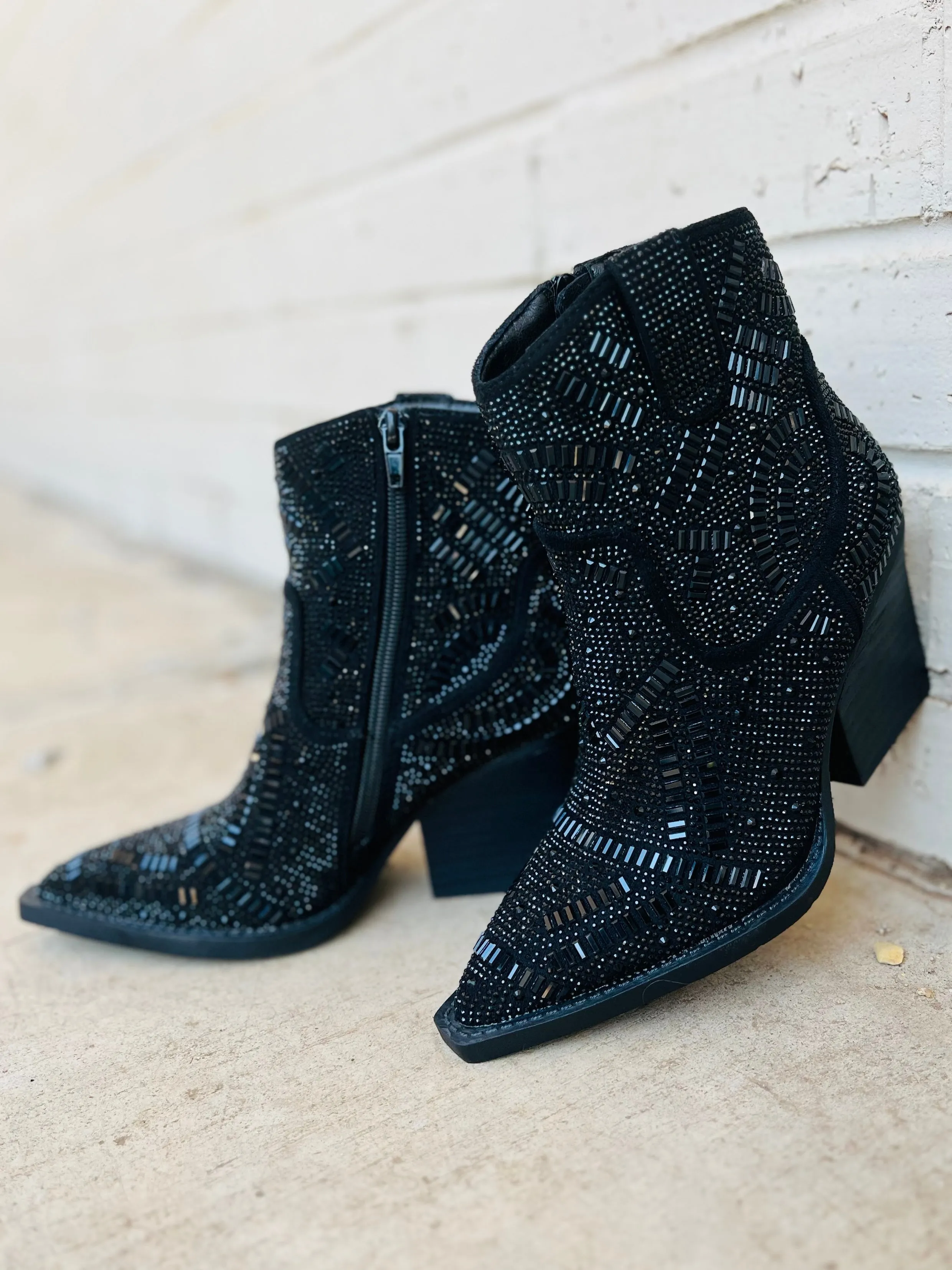 Black Maze of Life Booties