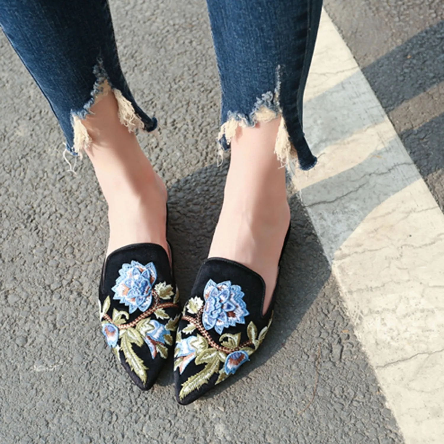 (Clean Up - US 7) Embroidery Mule Flats