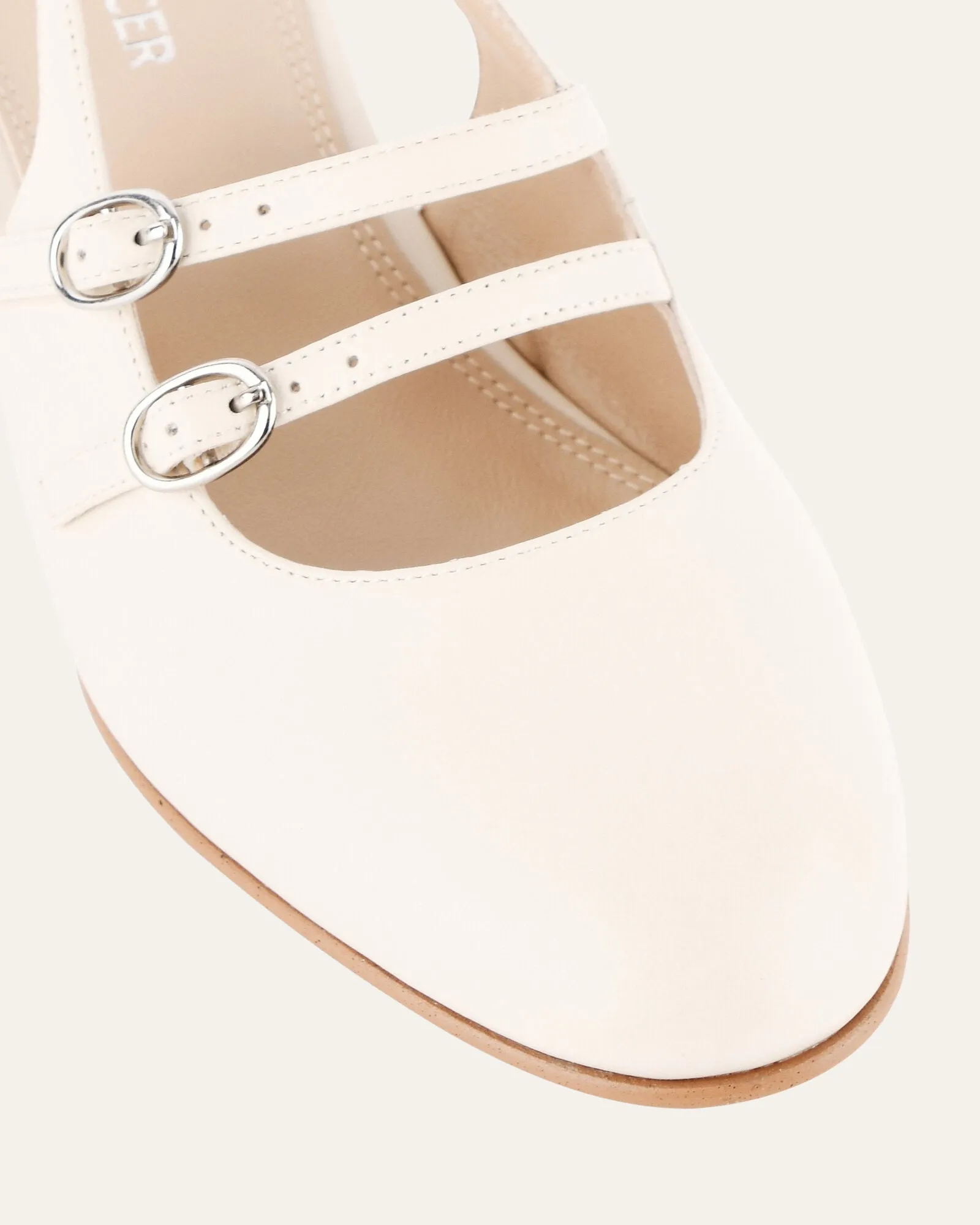 EMMY LOW HEELS OFF WHITE LEATHER