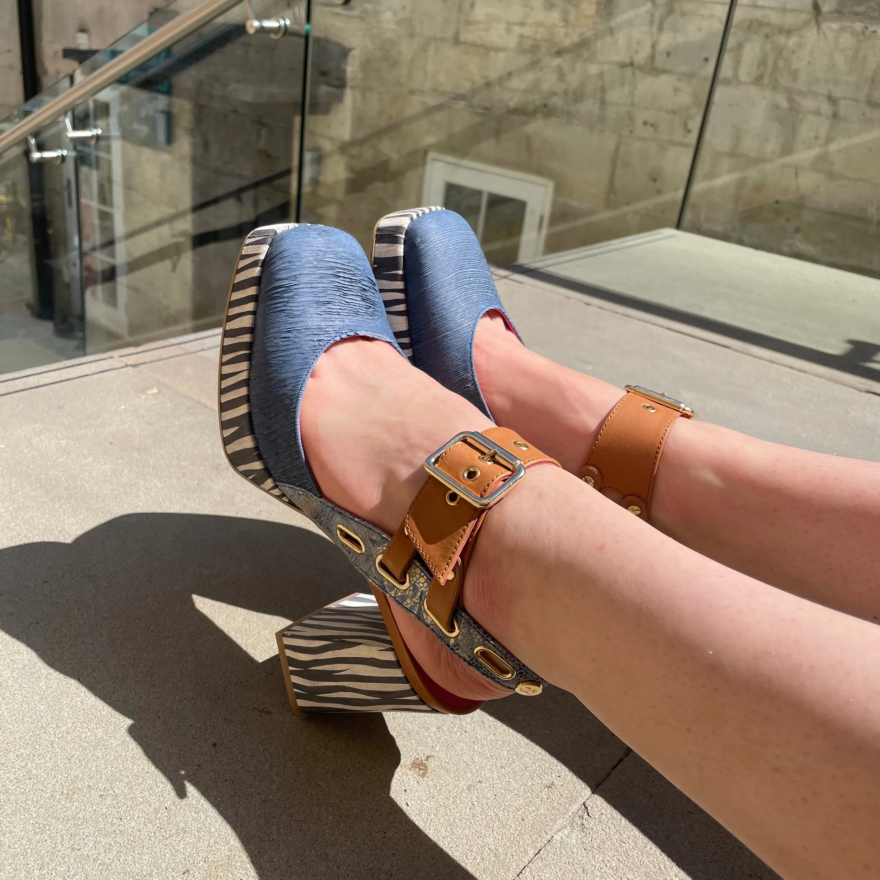 Le Patron- Denim tan platform heel