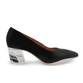 Lu Lu - Black leather with newsprint pointed low heel