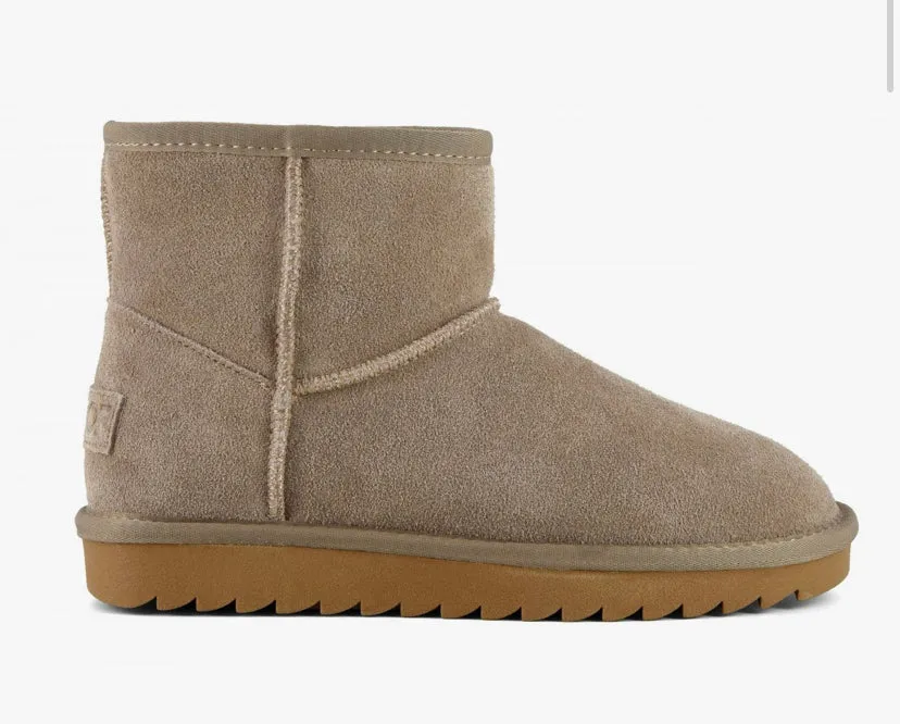 SUEDE WINTERBOOT - TAUPE